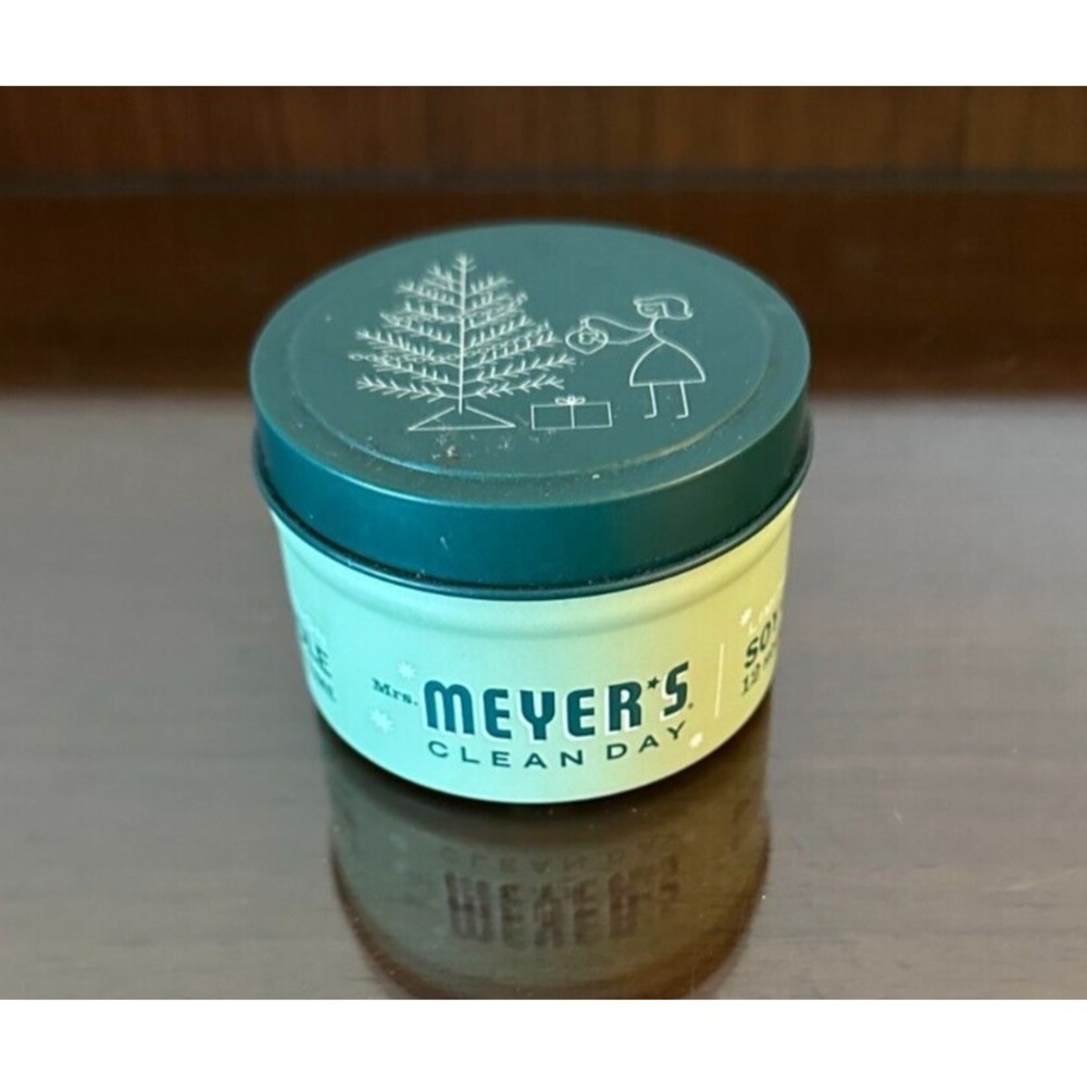 MRS. MEYERS Clean Day Soy Candle 2.9 oz. LE Iowa Pine Scent NEVER USED‎
